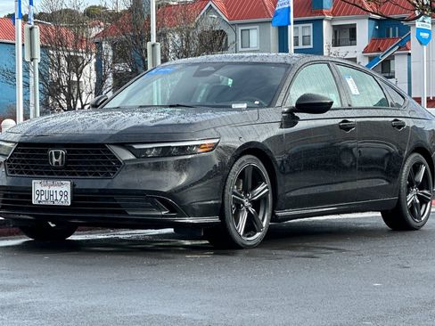 Used 2023 Honda Accord Sport image 7