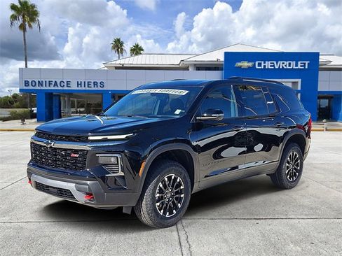 New 2026 Chevrolet Traverse Z71 w/ Driver Confidence Package image 2