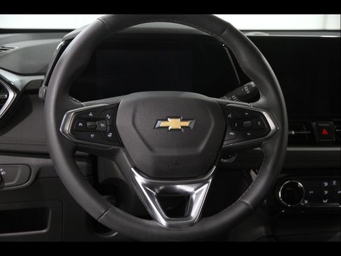 Used 2024 Chevrolet TrailBlazer LT w/ LT Cold Weather Package AWD/4WD image 7