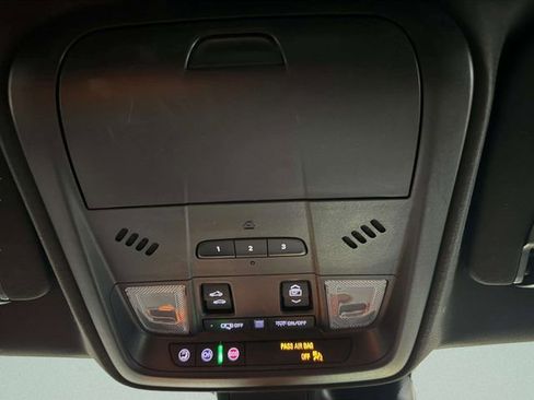 Used 2023 Cadillac XT4 Luxury w/ LPO, Onyx Lite Package image 21