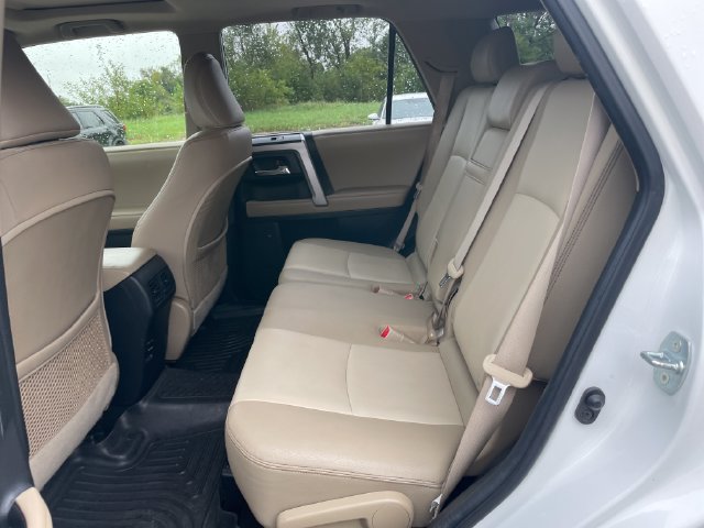 Used 2018 Toyota 4Runner SR5 Premium AWD/4WD image 27
