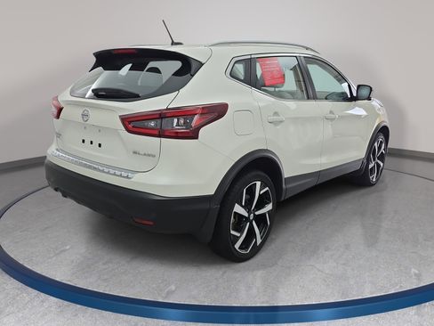Certified 2022 Nissan Rogue Sport SL image 5