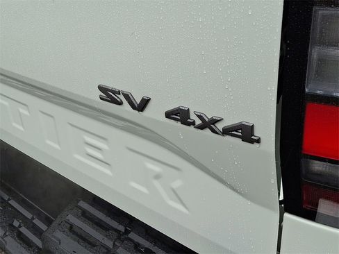 Used 2024 Nissan Frontier SV w/ Technology Package image 30