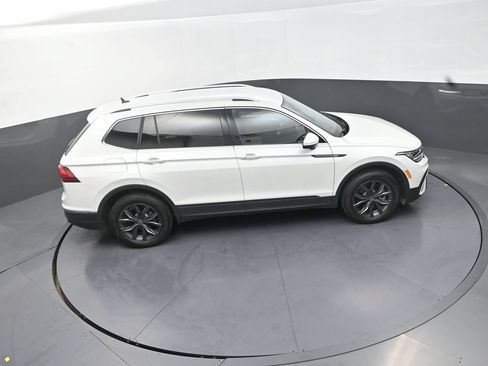Used 2023 Volkswagen Tiguan SE AWD/4WD image 22