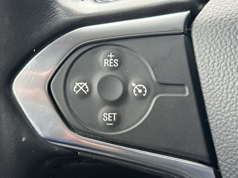 Used 2019 Chevrolet Traverse LT image 21