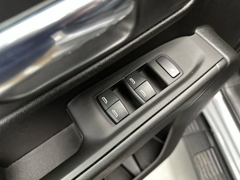 Used 2024 Chevrolet Silverado 3500 W/T image 17