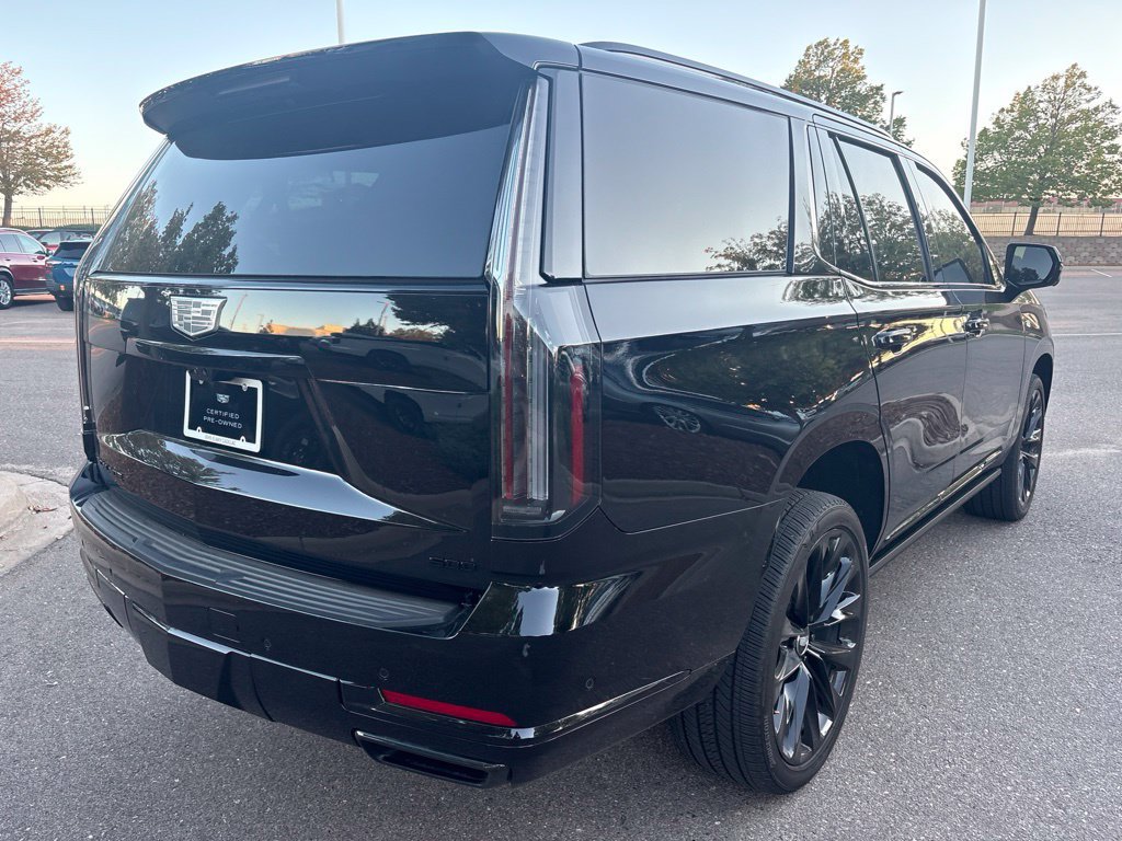 Used 2026 Cadillac Escalade Platinum Sport w/ LPO, ONYX Package AWD/4WD image 5