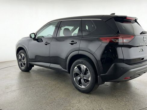 Used 2025 Nissan Rogue SV image 6