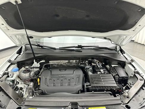 Used 2022 Volkswagen Tiguan SE image 25