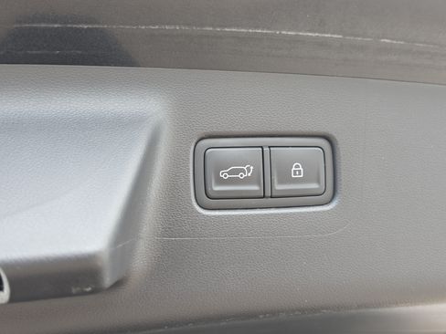 Used 2024 Hyundai Santa Fe Limited FWD image 10