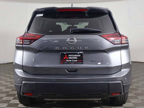 Used 2024 Nissan Rogue SV AWD/4WD image 10