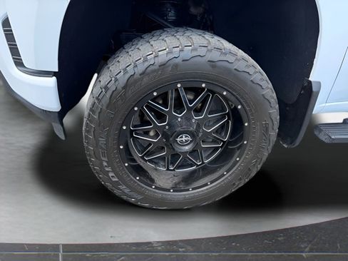 Used 2019 Chevrolet Silverado 1500 RST w/ True North Edition AWD/4WD image 15