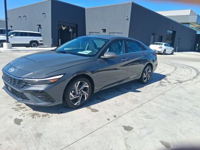 New 2025 Hyundai Elantra Limited