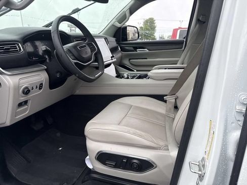 Used 2024 Jeep Wagoneer Series II w/ Flexible Seating Group AWD/4WD image 21