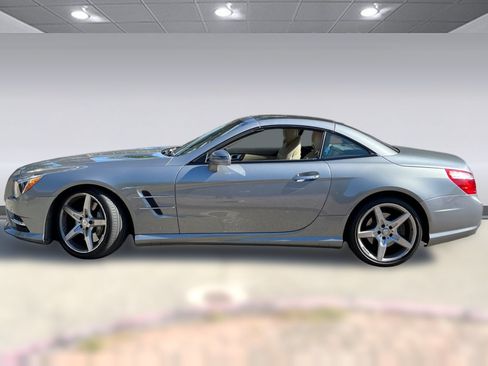 Used 2013 Mercedes-Benz SL 550 image 2