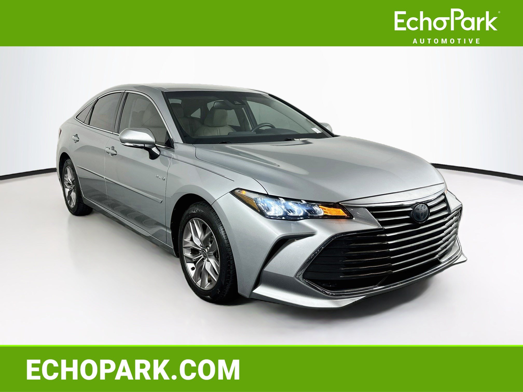 Used 2021 Toyota Avalon XLE FWD image 1