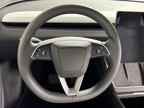 Used 2026 Tesla Model Y Long Range image 9