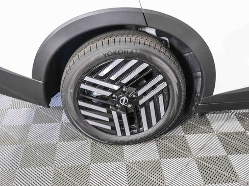 New 2026 Nissan Leaf SV+ w/ Floor Mat Package (SV+) image 10