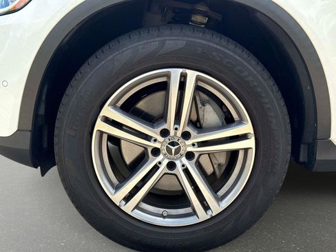 Used 2022 Mercedes-Benz GLC 300 GLC 300 image 9