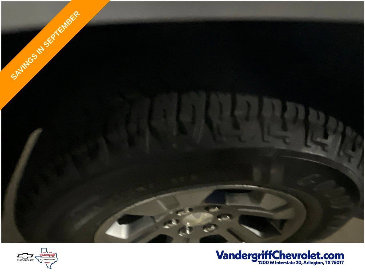 Used 2018 Chevrolet Tahoe LS RWD image 2