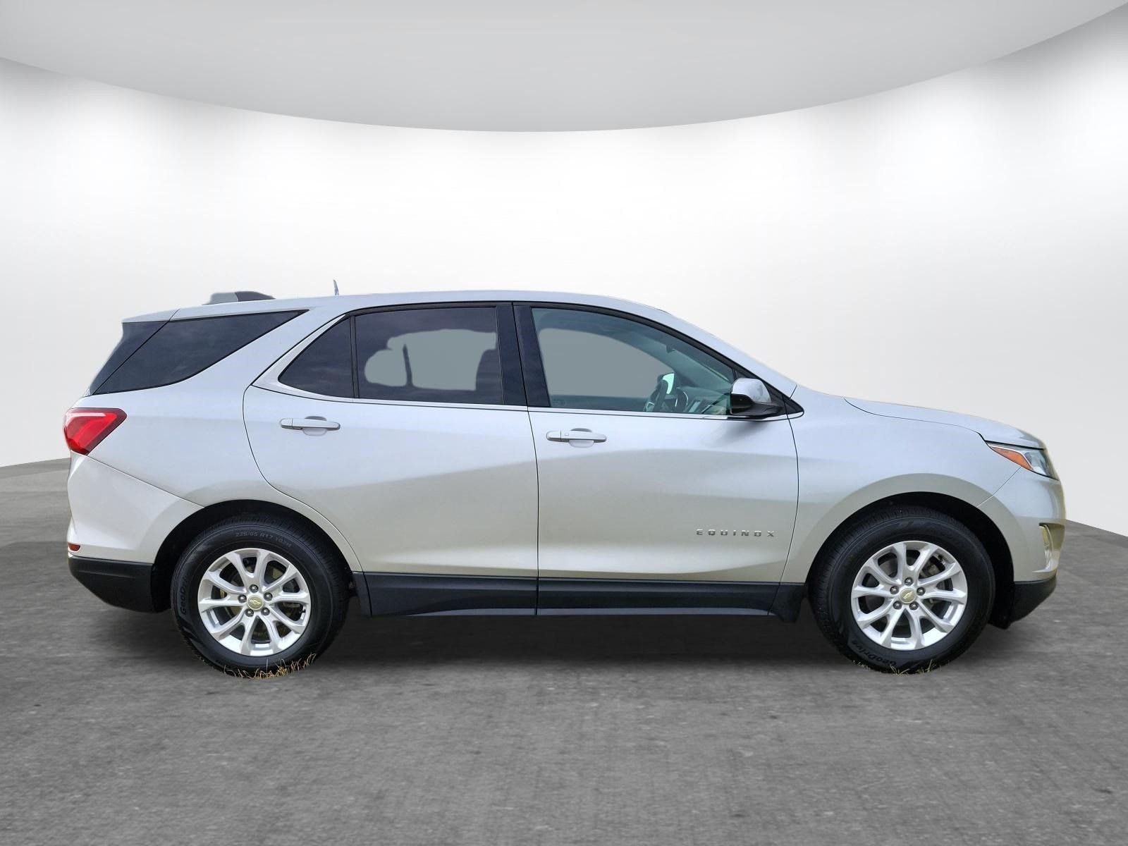 Used 2020 Chevrolet Equinox LT FWD image 4
