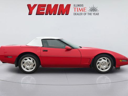 Used 1996 Chevrolet Corvette Convertible RWD image 16