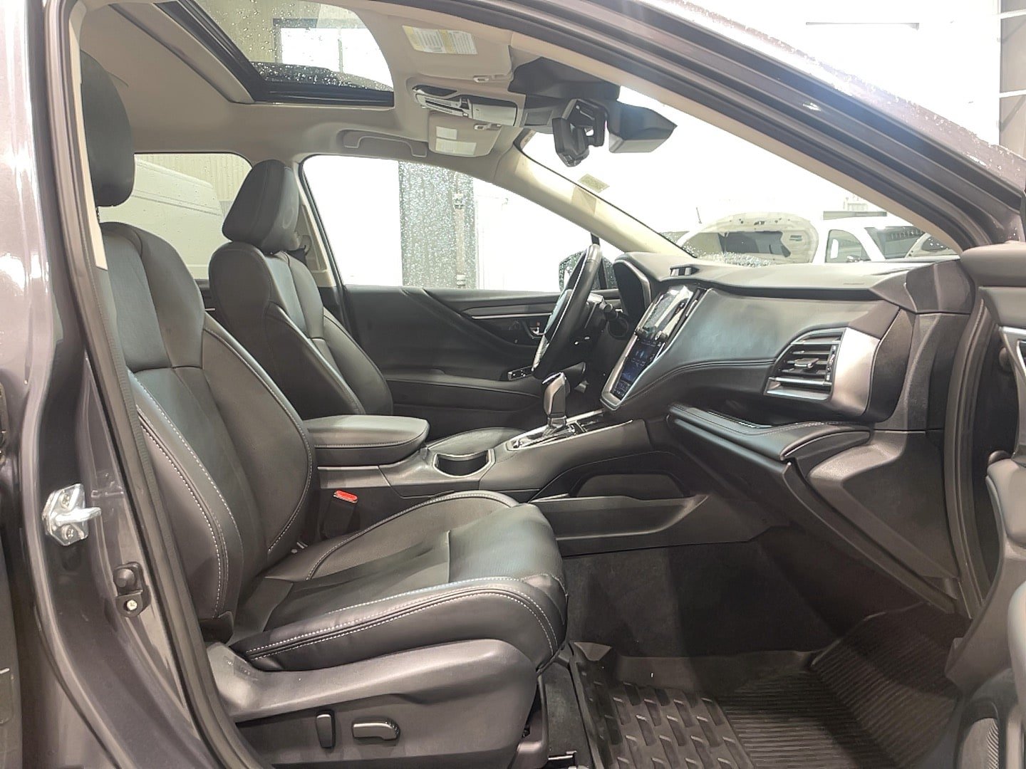 Used 2025 Subaru Outback Touring AWD/4WD image 21