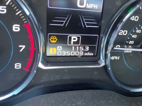 Used 2017 Subaru Forester 2.5i Touring AWD/4WD image 7