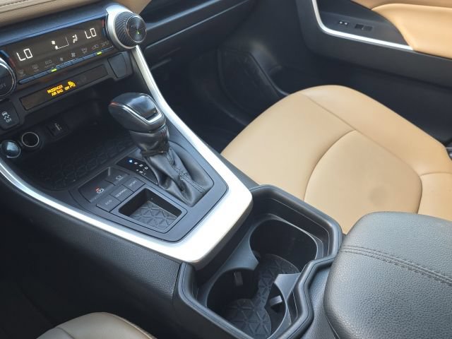Used 2019 Toyota RAV4 XLE Premium FWD image 36