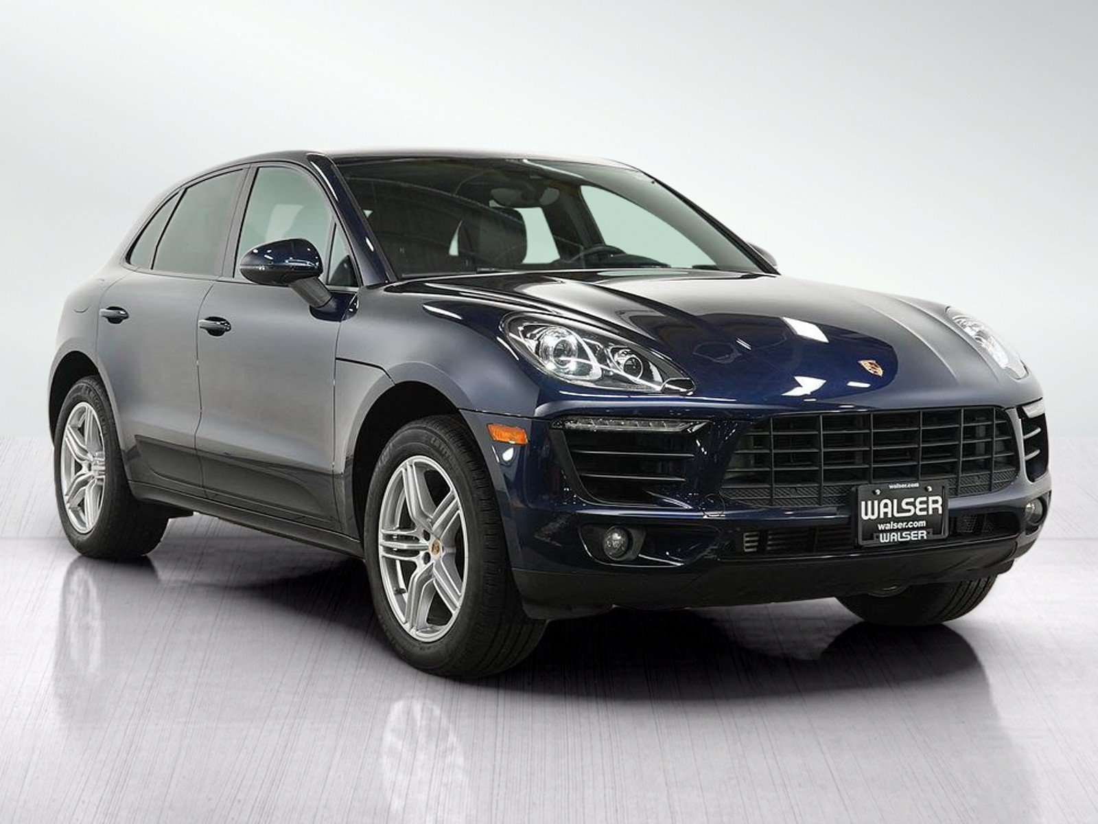 Used 2018 Porsche Macan AWD/4WD image 7
