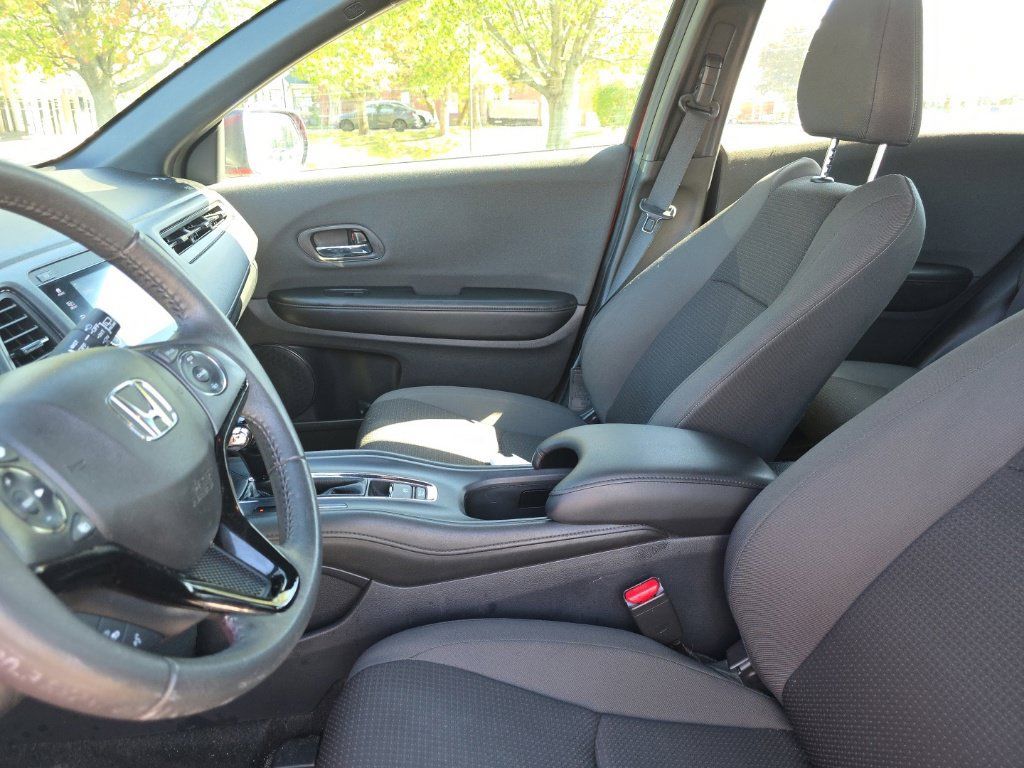 Used 2020 Honda HR-V Sport image 22
