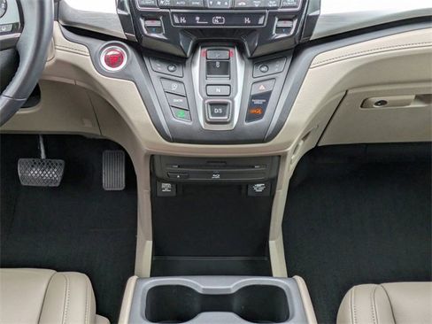 Used 2018 Honda Odyssey Touring image 20