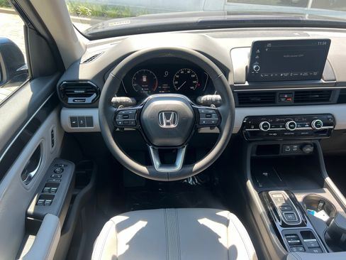 New 2025 Honda Pilot EX-L image 16