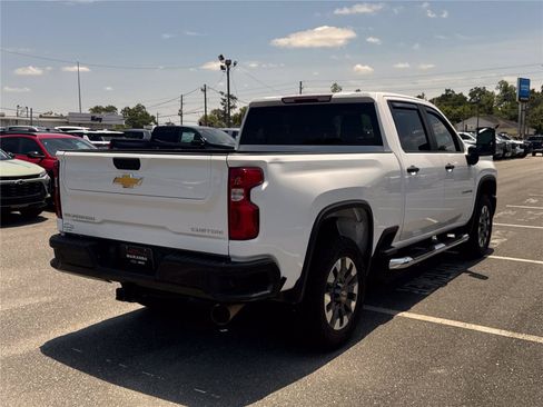 Used 2024 Chevrolet Silverado 2500 Custom w/ Custom Value Package AWD/4WD image 4