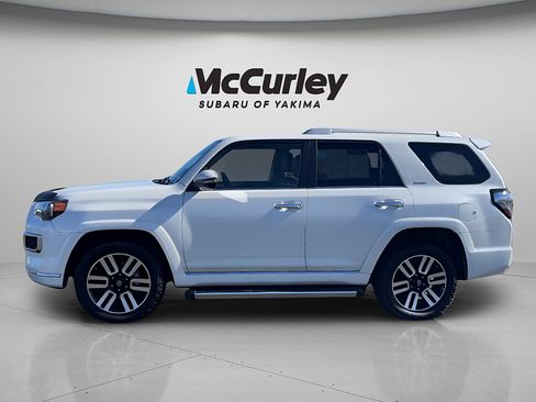 Used 2020 Toyota 4Runner Limited AWD/4WD image 3