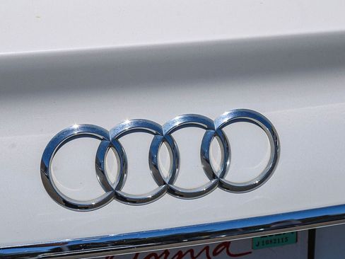 Used 2022 Audi A4 2.0T Premium w/ Convenience Package AWD/4WD image 17