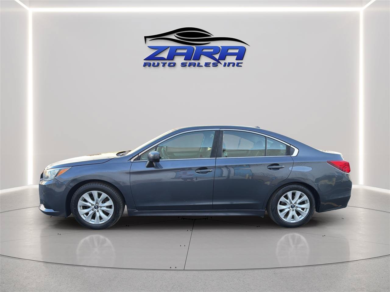 Used 2017 Subaru Legacy 2.5i Premium AWD/4WD image 4