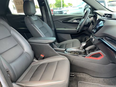 Used 2021 Chevrolet TrailBlazer RS w/ Convenience Package FWD image 31