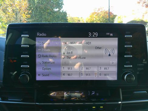 Used 2021 Toyota Sienna XSE image 25