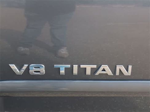 Used 2015 Nissan Titan PRO-4X w/ Pro-4x Luxury Package image 13