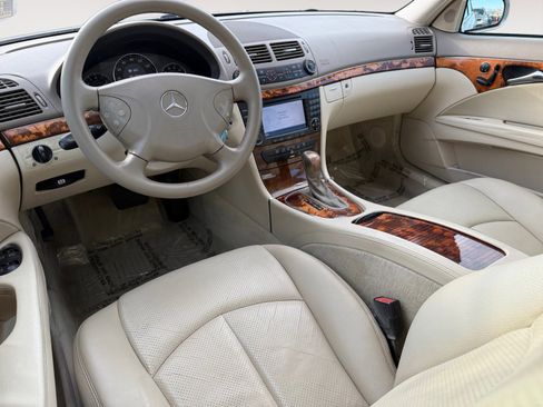 Used 2006 Mercedes-Benz E 350 Sedan image 15