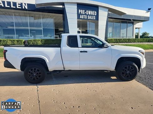 Used 2024 Toyota Tacoma SR image 2