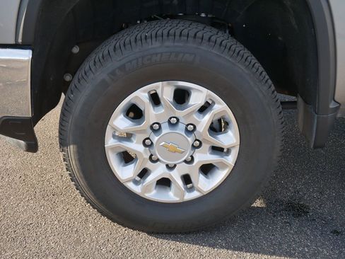 Used 2025 Chevrolet Silverado 3500 LTZ w/ LTZ Plus Package image 10