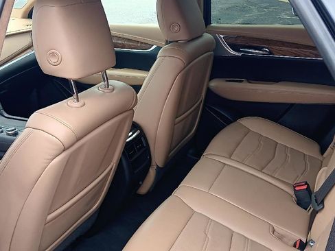 Used 2021 Cadillac XT5 Premium Luxury w/ Platinum Package image 6