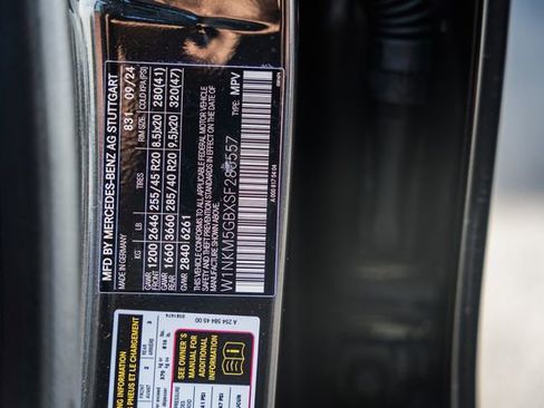 Used 2025 Mercedes-Benz GLC 350e 4MATIC image 43