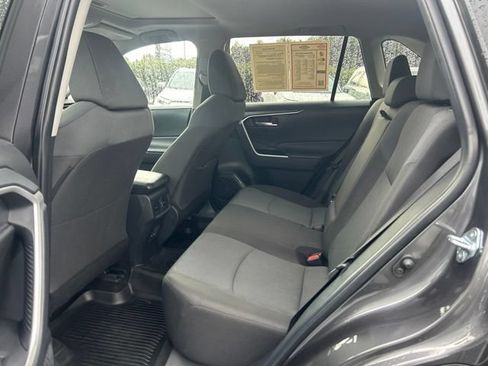 Used 2025 Toyota RAV4 XLE FWD image 16