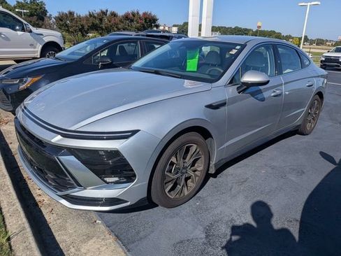 Used 2024 Hyundai Sonata SEL FWD image 5