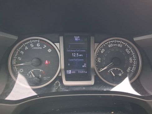 Used 2019 Toyota Tacoma SR5 RWD image 16