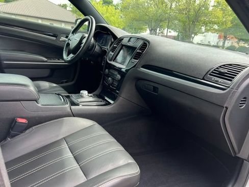 Used 2019 Chrysler 300 S w/ S Model Appearance Package RWD image 21