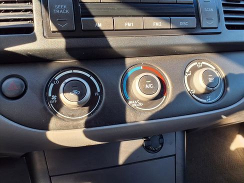 Used 2005 Toyota Camry image 7